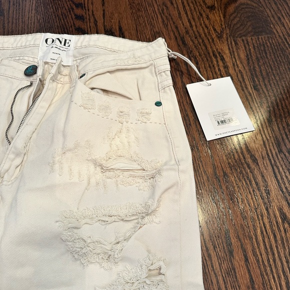 NWT One Teaspoon Capri boyfriend Ripped Jeans - Picture 2 of 5
